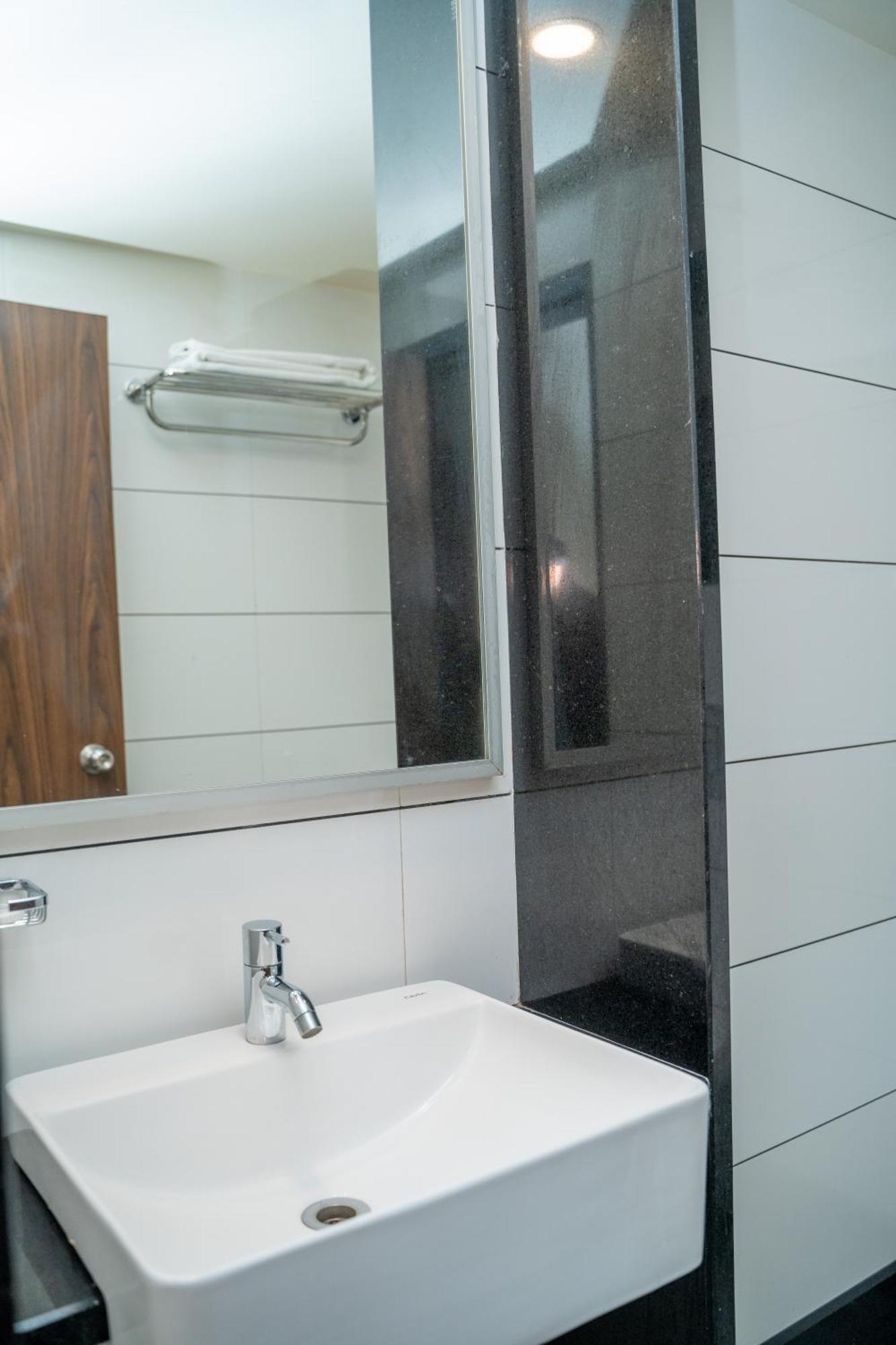 Hotel Dreamland Pune Luaran gambar